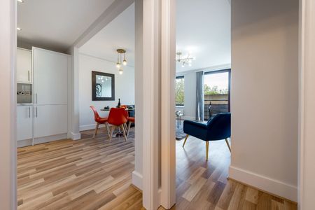 2 Bed Flat, Lion Court, E1W - Photo 5