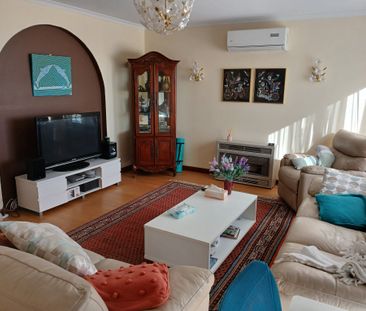 Hallett Cove - Photo 1