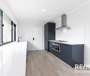 “Brand New 3x2 Home in Sought-After Currambine” - Photo 3