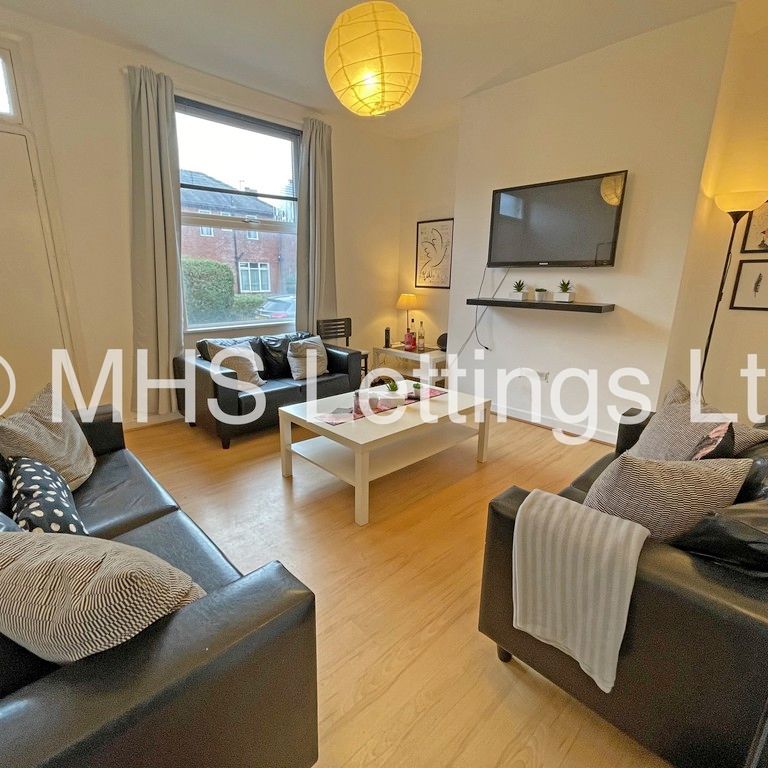 1 Bedroom Shared House for rent in Ash Road - Photo 1