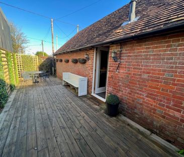 1 Bedroom Bungalow - Romsey Road, East Wellow - Photo 1