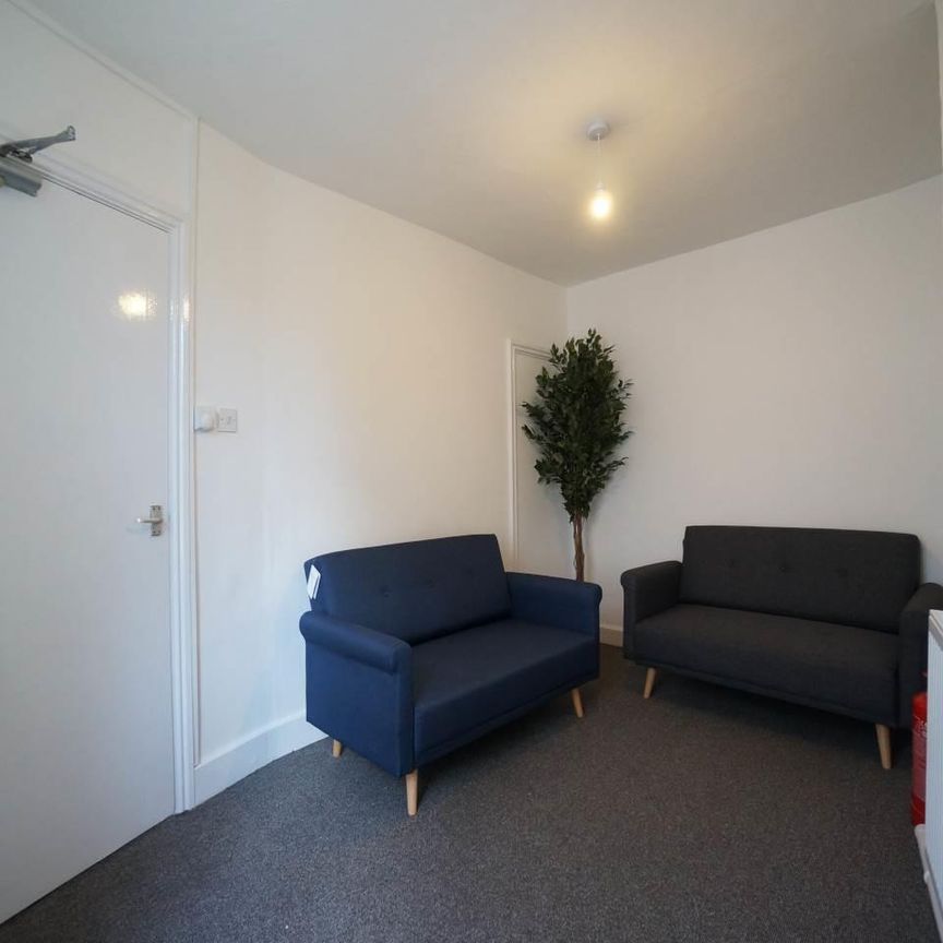 31 Fron Square - Photo 1