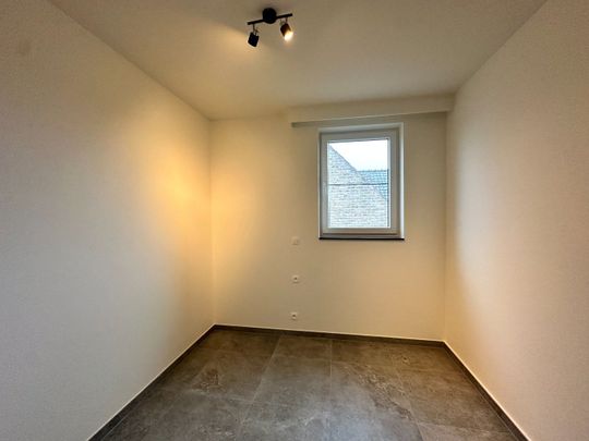 Nieuwbouwappartement met twee slaapkamers en zonnig terras - Photo 1