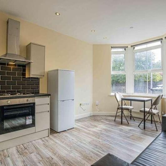 Colum Road, Cathays, CF10 - Photo 1