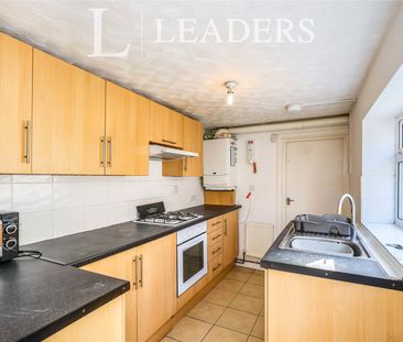 5 bedroom house to rent Exmouth Road, Exmouth, Southsea, PO5 - Photo 6