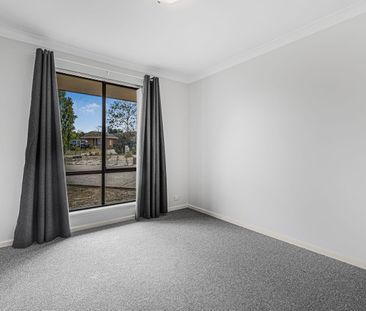 Spacious 3 Bedroom Duplex - 16B Rivergum Place! - Photo 6