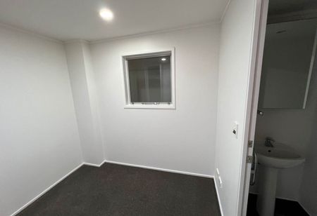 Two Bedroom Apartment in the CBD - Photo 4