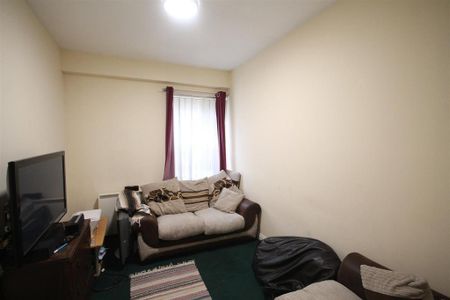 6 bedroom private hall to rent - Photo 5