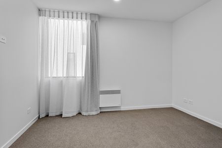 Beautiful 2 bed with views of Band Rotunda - Photo 3