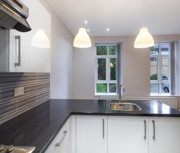 2 bedroom ground floor maisonette to rent - Photo 5