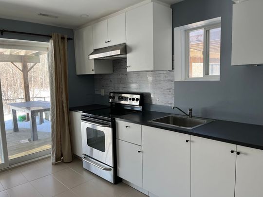 For Lease - 8 Dovetail Drive, Richmond Hill, Ontario - Photo 1