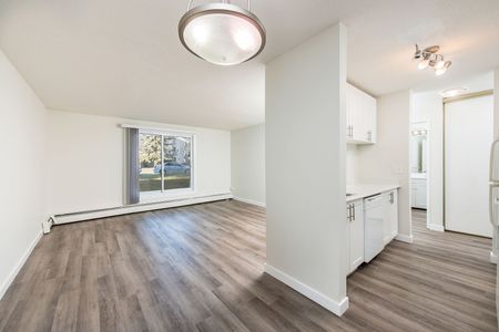 7607 172 St, Alberta, T5T 2P8, Edmonton - Photo 3