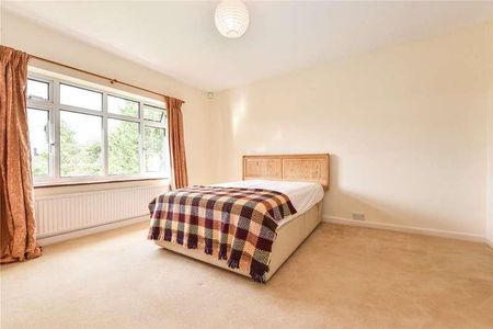 Woodbury Avenue, Petersfield, Hampshire, GU32 - Photo 2