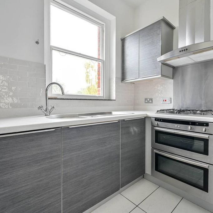 2 bedroom flat to rent - Photo 1