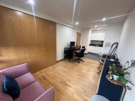 1 bedroom Flat To Let - Photo 2