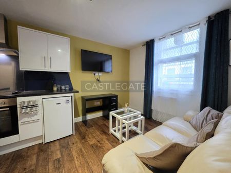 1 bedroom flat to rent - Photo 5