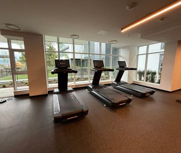 Spacious Condo at Upper Montrose - Photo 2