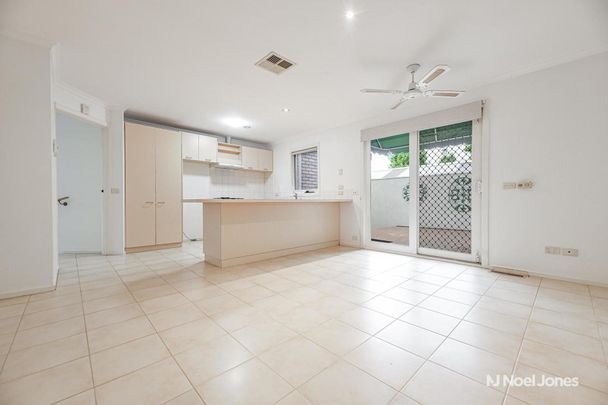 2/16 Alexandra Road, RINGWOOD EAST - Photo 1