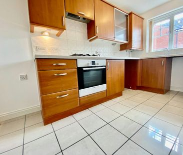 End of terrace house to rent on - Photo 3