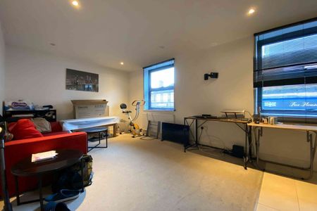 1 Bedroom - Photo 5