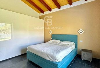 via crociale, Pietrasanta, Tuscany 55045