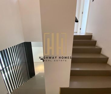 MODERN STYLE|| BOTH MASTERS|| BIGGER LAYOUT - Photo 4