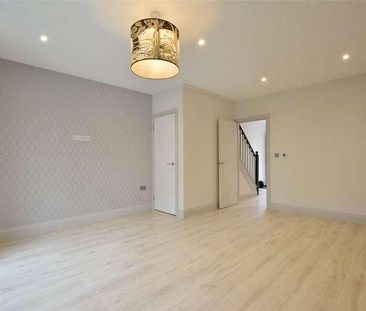 Riefield Road, London, SE9 - Photo 4