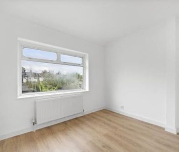 2 Bed Maisonette, Warwick Road, E17 - Photo 2