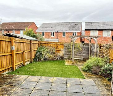 3 bedroom semi-detached house to rent - Photo 4