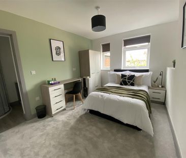 1 bedroom in a house share to rent - Photo 3