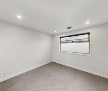 2/92 West Street, Hadfield - Photo 1