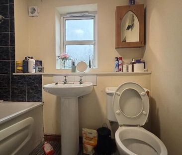 18 Ardenlee Crescent, Belfast, BT6 8QT - Photo 2