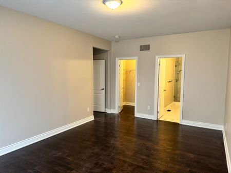 For Lease - 9 Washburn Path, Clarington, Ontario - Photo 4