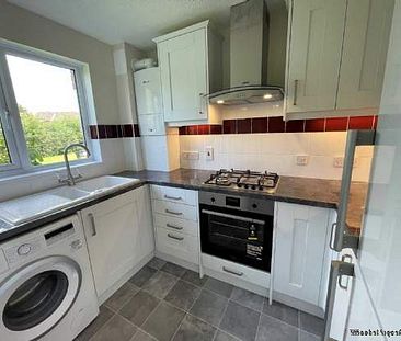 2 bedroom property to rent in Fleet - Photo 1