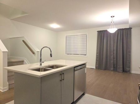 For Lease - 948 Eileen Vollick Crescent, Kanata, Ontario - Photo 3