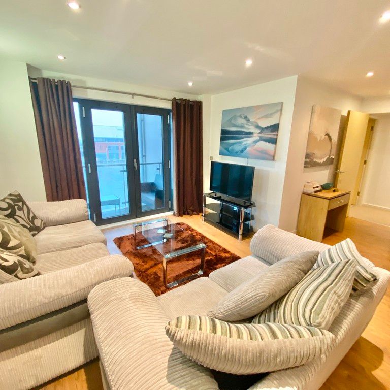 South Quay, Kings Road, Swansea. - Photo 1