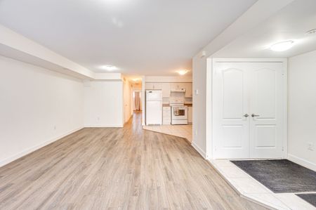 For Lease - 100 Parrotta Drive Unit# 85, Toronto, Ontario - Photo 3