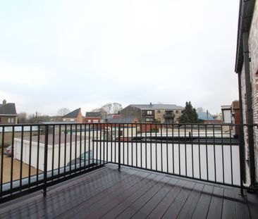 Lichtrijk appartement met terras te huur in Zele - Foto 1