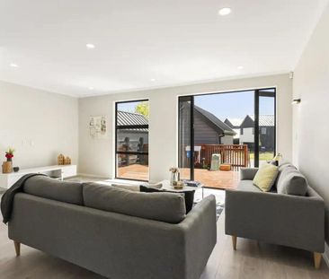 Modern Living at Whitford Manor Estate 3 bedrroms - Photo 4