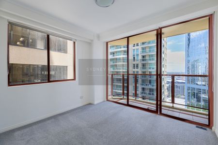 Immaculate 174sqm Apartment on the 28th Floor – A Lifestyle of Comfort and Convenience - Photo 5