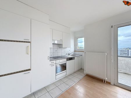 1½ ROOMS - With a balcony - Photo 2