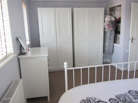 3 bedroom detached house to rent - Photo 4