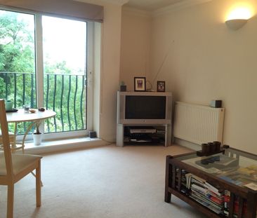 2 Bed Flat, Birdhurst Rise, CR2 - Photo 1