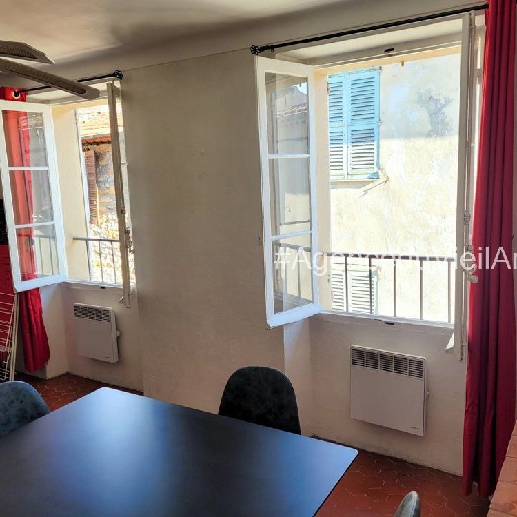 Vieil Antibes, 2p de 28 m² loué meublé à l'année - Photo 1