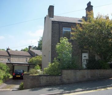 3 Bed - Newsome Road, Newsome, Huddersfield - Photo 1