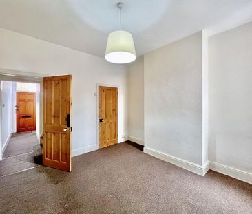 3 bedroom terraced house to rent - Photo 4