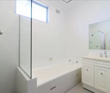 Kogarah - Photo 4