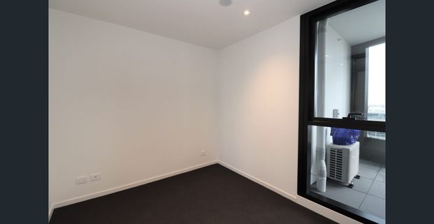 Lavish Apartment at Victoria Square! - Photo 1