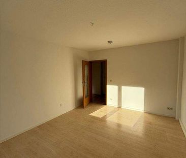 Wohnen im Grünen - 3 Raum Wohnung Hartenstein ab 05/2025 zu vermieten - Photo 1