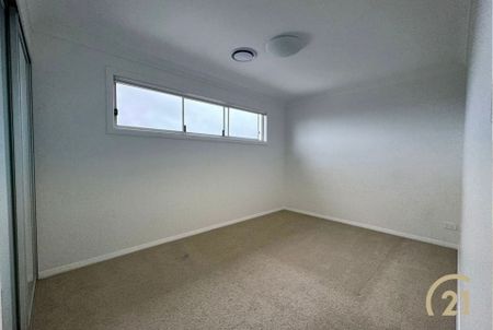 Modern 3 Bedroom Family Home! - Photo 2